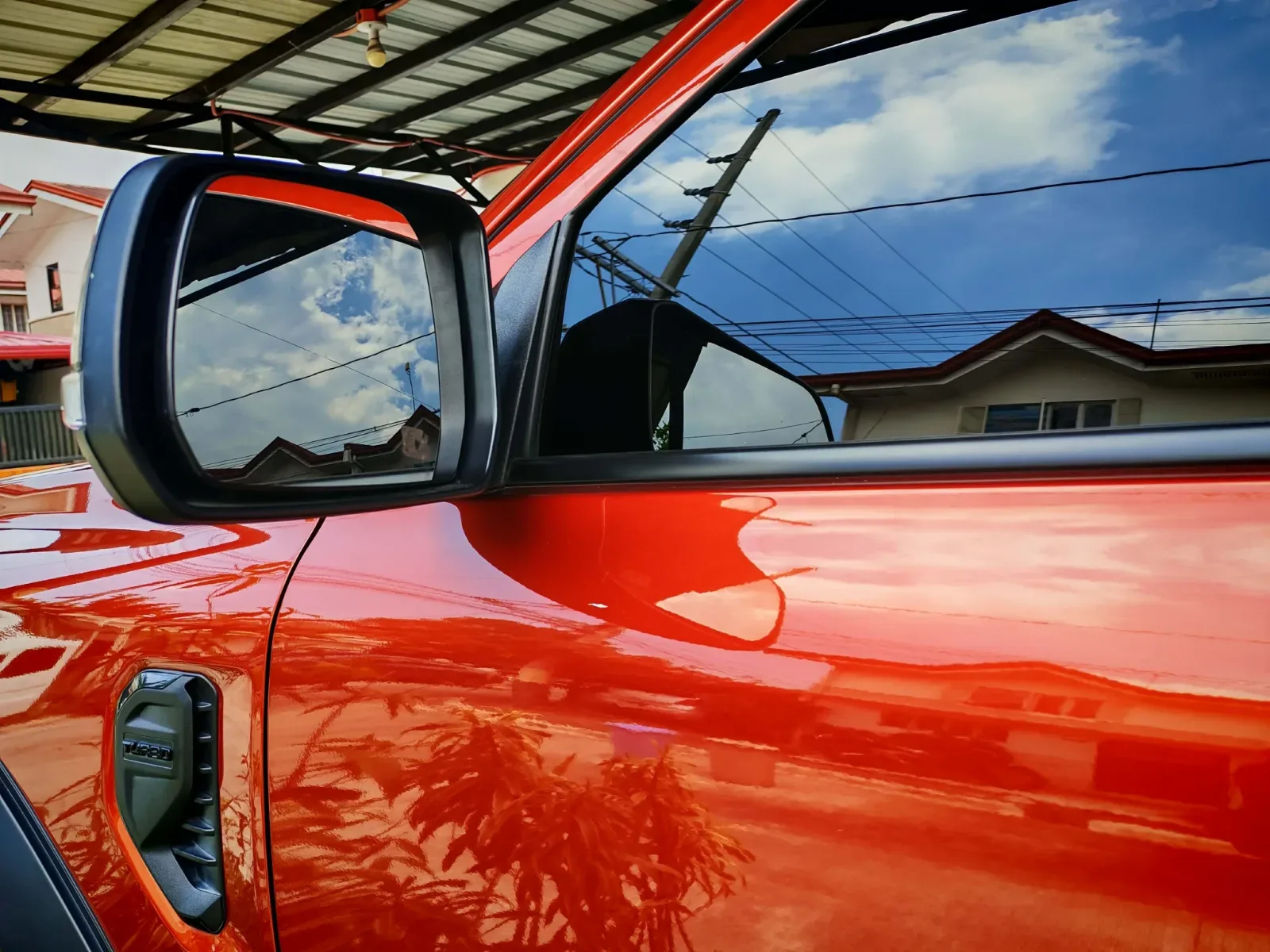 Ford_wildtrak_sidemirroroptimizedoptimized.webp