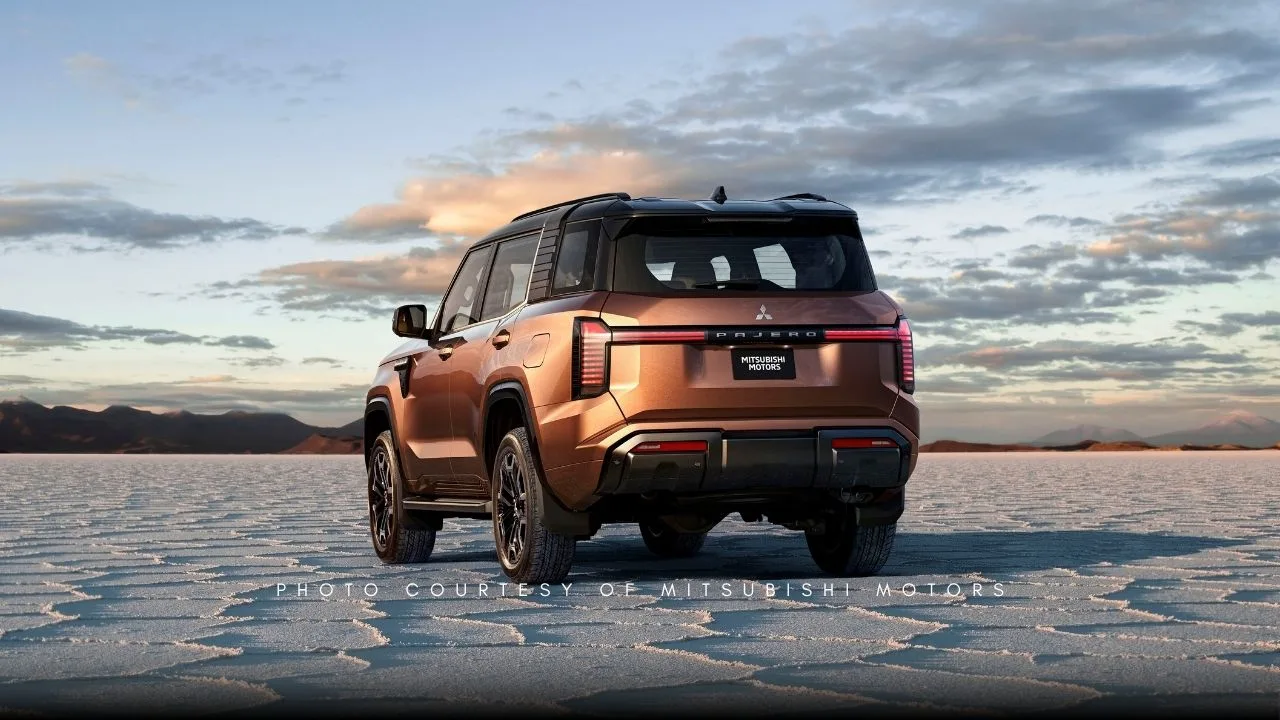 Pajero_backview.webp