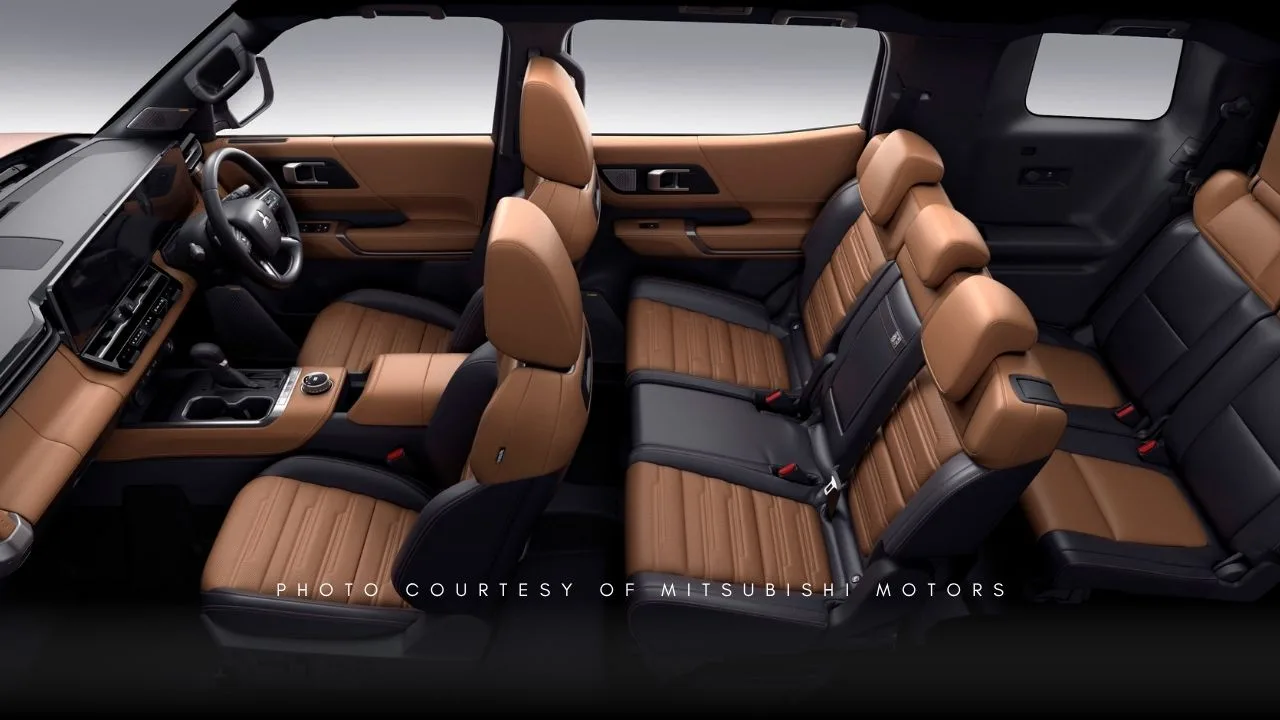 Pajero_interior.webp