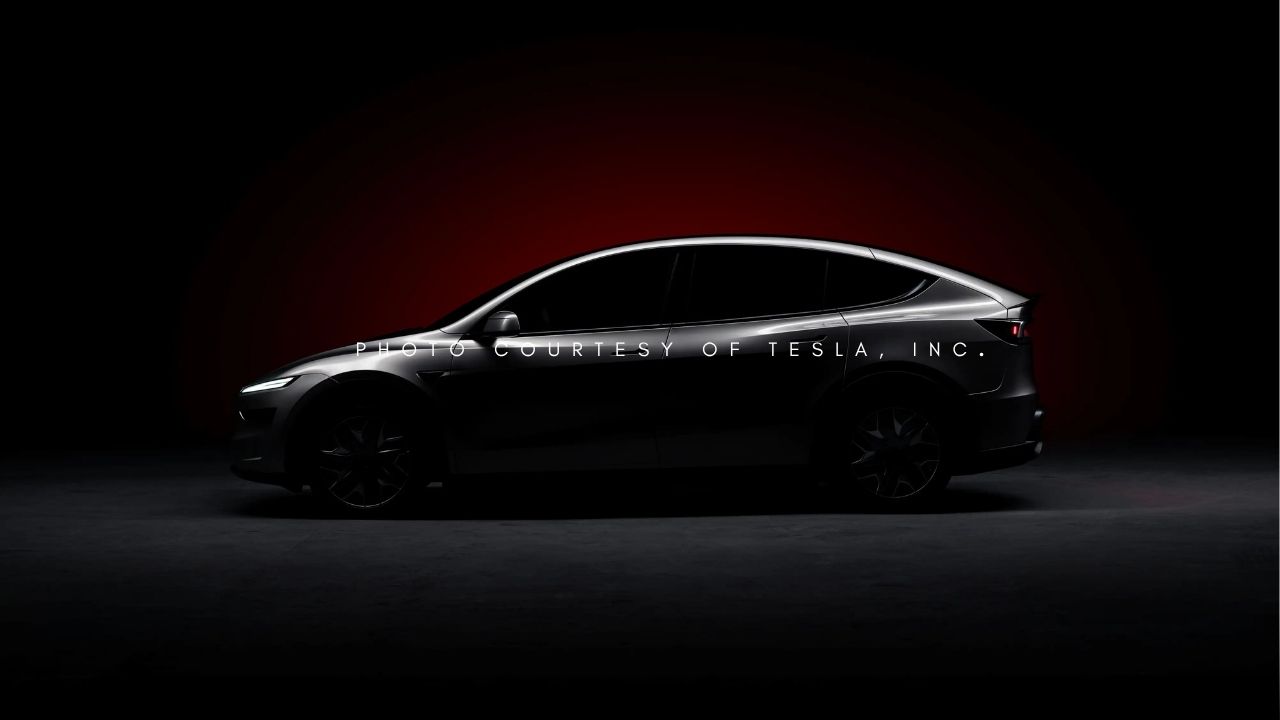 Tesla_Model_Y_sideview.jpg