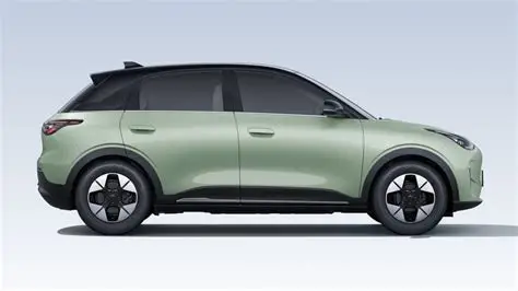 geely_sideview.webp
