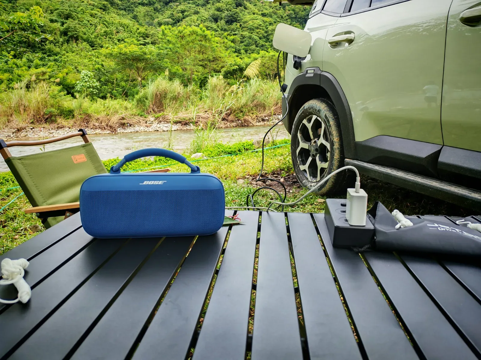 charging_with_V2Loptimizedoptimized.webp