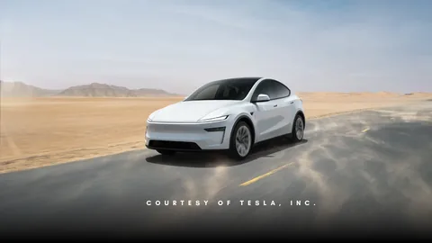 Tesla FSD 2026: What Full Self-Driving Can and Can’t Do?